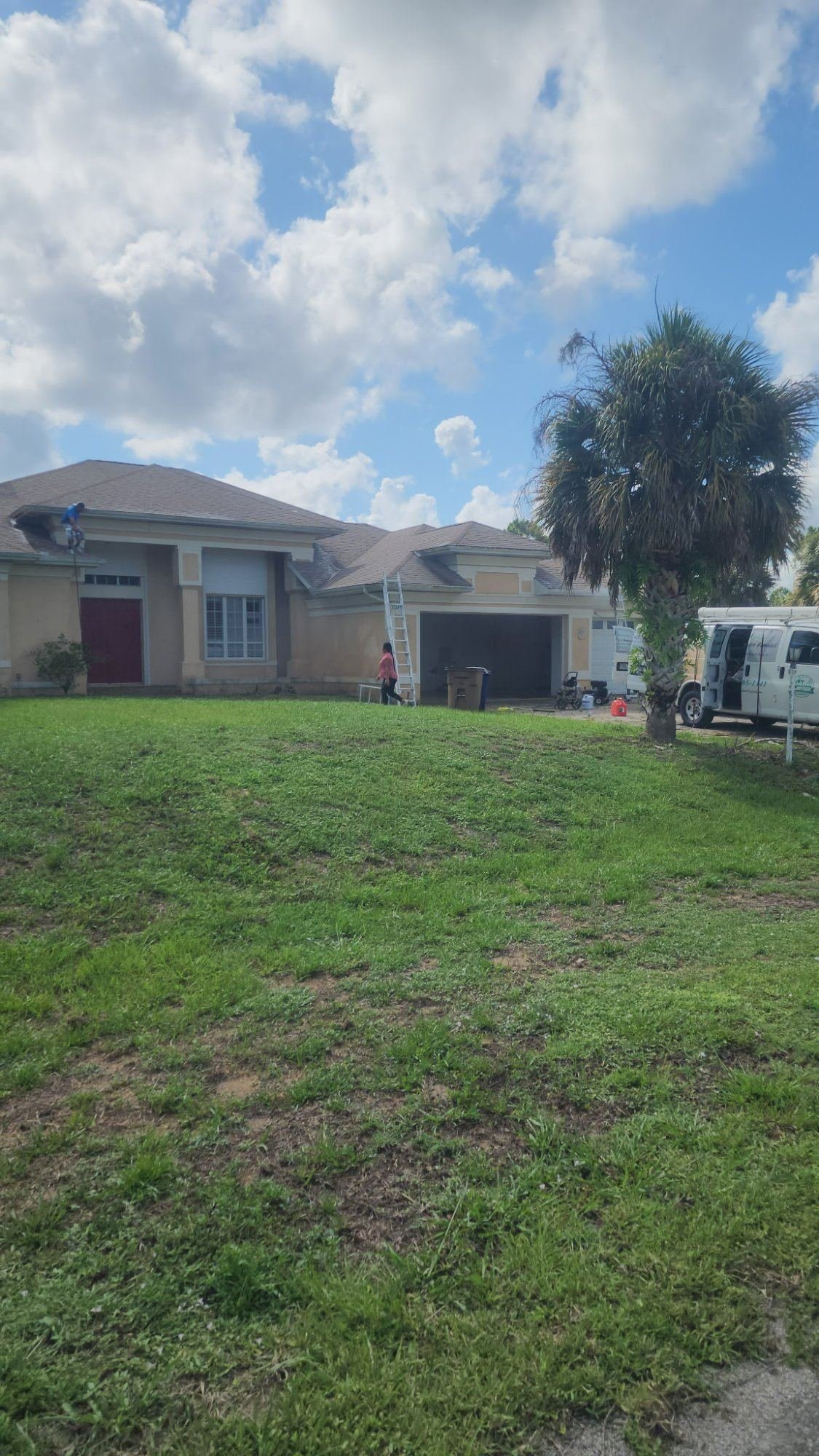 Cape Coral FL home before exterior paint with faded stucco